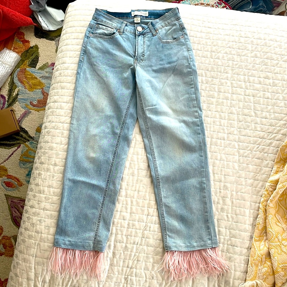 EST 1946 Pink Feather Trimmed Mid-rise Light was straight Jeans Size 4‎